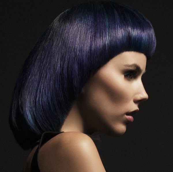 Coupes de cheveux aux épaules. Coiffures féminines à la mode et belles pour les cheveux moyens avec et sans frange. Une photo