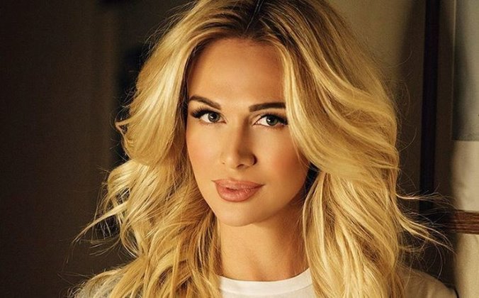 Victoria Lopyreva. Photos avant et après chirurgie plastique, croissance, biographie, vie personnelle, basque, Instragram