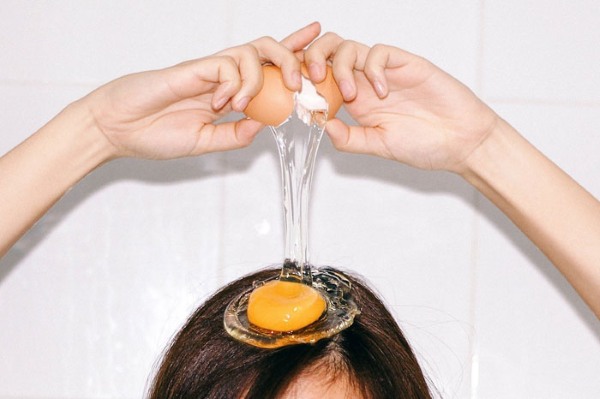 Masques hydratants pour cheveux secs. Recettes pour les pointes sèches et cassantes