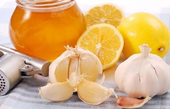 Masques pour les cheveux secs nourrissants, hydratants et cicatrisants. Recettes à usage domestique