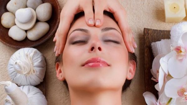 Tout sur le massage Shiatsu (Shiatsu) - qu'est-ce que c'est, technique, comment le faire, points sur le visage, efficacité