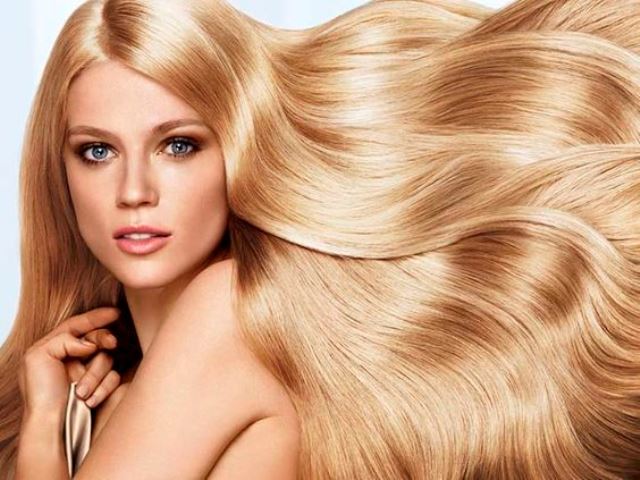 Nuances de blond, toute la palette de couleurs: tons froids, chauds, cendres, caramel sur ombre, shatush, balayazh