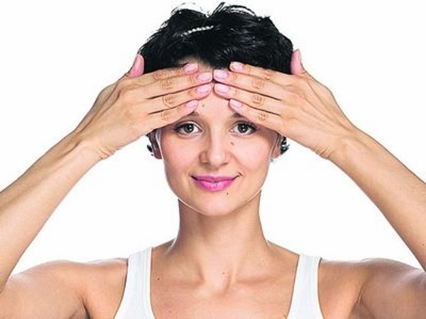 Revitonics - construction du visage, gymnastique du visage. Exercice, fitness anti-rides, pour l'élasticité de la peau, des muscles du cou et du visage