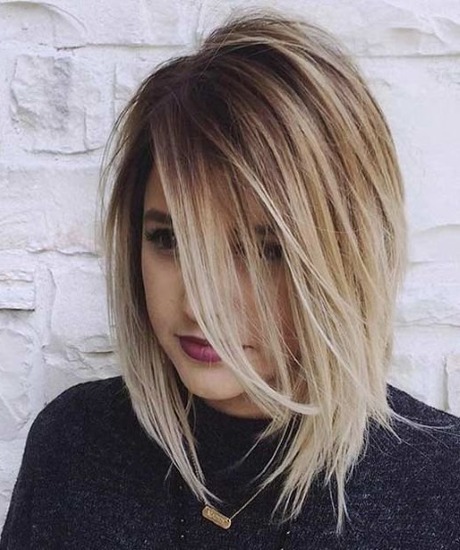 Coupe de cheveux Bob pour cheveux moyens - options, nouveaux articles 2020, photo, vues avant et arrière