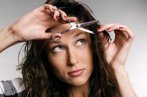 Quand vous pouvez et ne pouvez pas vous couper les cheveux selon le calendrier lunaire - jours de la semaine, mois, année