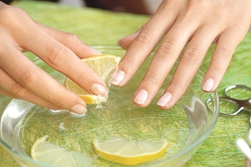 Masques pour renforcer les ongles à la maison. Façons et recettes folkloriques, vitamines