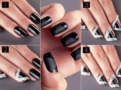 Conception d'ongles en noir, avec vernis noir, or, argent, strass. Nouveaux objets et photos