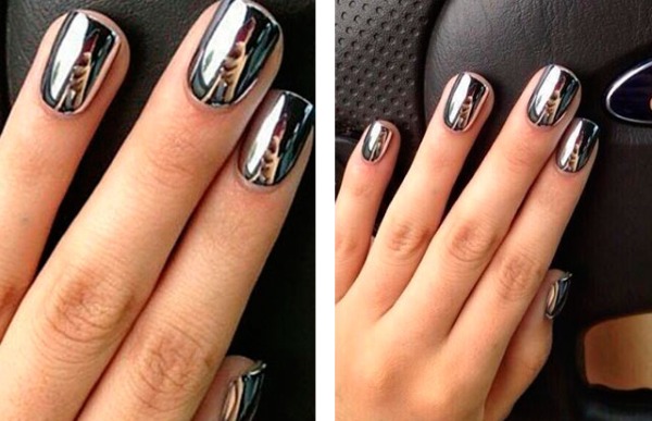 Conception d'ongles en noir, avec vernis noir, or, argent, strass. Nouveaux objets et photos