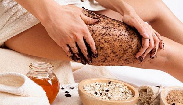 Comment se débarrasser rapidement de la cellulite sur les fesses et les jambes: enveloppements, massages, exercices