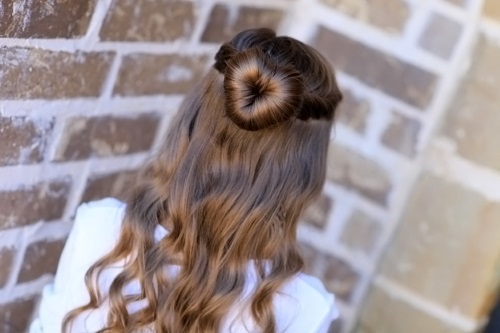 Coiffures pour cheveux moyens pour une fête. Bricolez de belles idées de style par étapes, avec et sans frange. Une photo