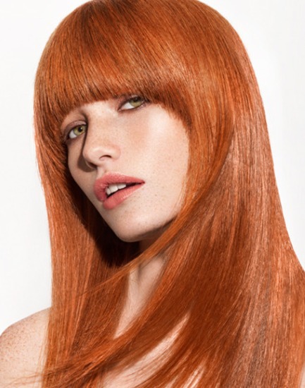 Bangs 2020 pour cheveux moyens: obliques, déchirés, beaux, courts, en cascade, asymétriques. Tendances de la mode avec photos