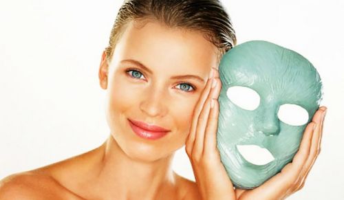 Masques pour la rosacée sur le visage à la maison. Recettes hydratantes et cicatrisantes avec ascorutine, vinaigre de cidre de pomme, thé vert, argile, miel, huile