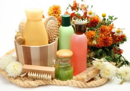 Shampooings sans sulfates ni parabens. Liste des produits professionnels, naturels et biologiques pour adultes et enfants