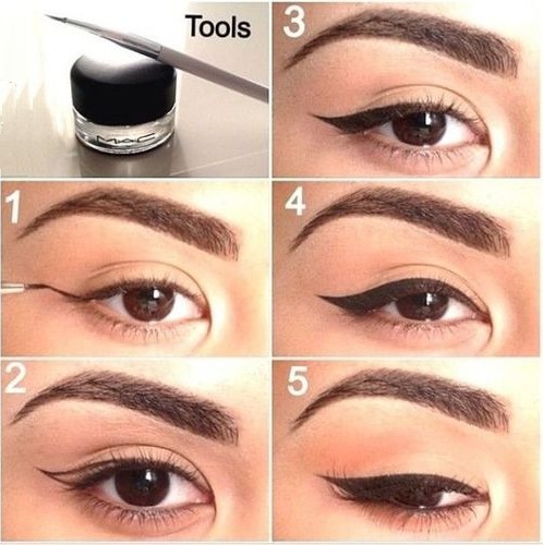 Comment dessiner des flèches devant vos yeux avec un eye-liner par étapes. Belle pour elle-même, parfaite et même. Tutoriels photo, vidéo