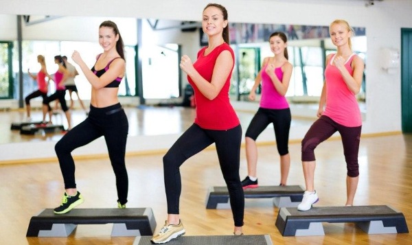 Remise en forme totale du corps - qu'est-ce que c'est, technique, un ensemble d'exercices pour les débutants