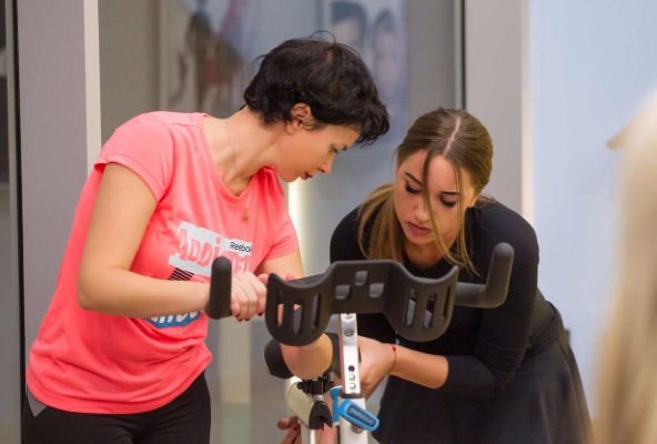 Remise en forme totale du corps - qu'est-ce que c'est, technique, un ensemble d'exercices pour les débutants