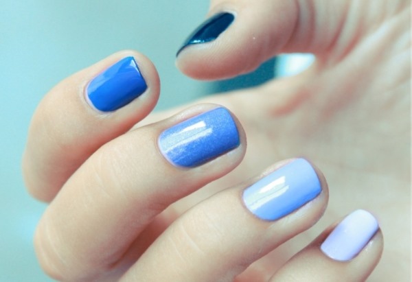 Dégradé sur les ongles avec du vernis gel: photos, tendances de la mode. Comment choisir une couleur et la fabriquer à la maison avec une éponge, un pinceau sans bulles