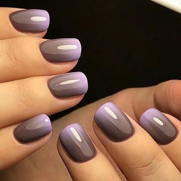 Dégradé sur les ongles avec du vernis gel: photos, tendances de la mode. Comment choisir une couleur et la fabriquer à la maison avec une éponge, un pinceau sans bulles