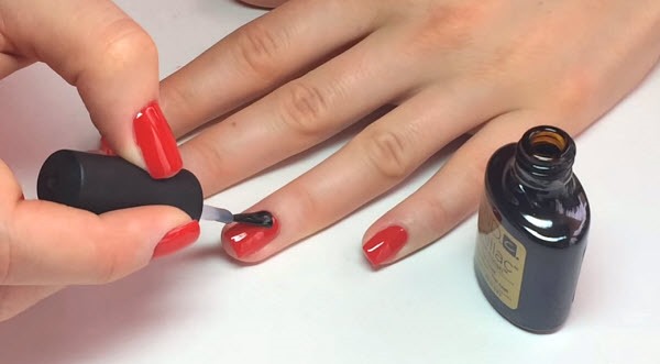 Comment enlever le vernis gel avec et sans dissolvant. Toutes les méthodes et tous les moyens à la maison. Instructions étape par étape et astuces vidéo