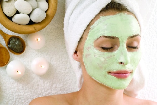 Masque pour le visage. Classement des meilleures recettes pour les rides, l'acné, les points noirs, les peaux sèches et grasses. Recettes