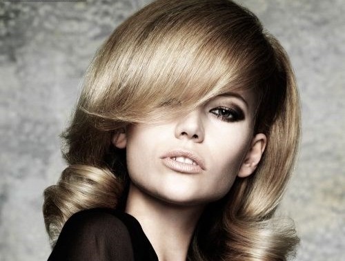 Couleur de cheveux blond cendré: peinture Estelle, Garnier, Loreal, Igor, sans ammoniaque, palette. Comment réaliser sans rousse. Une photo