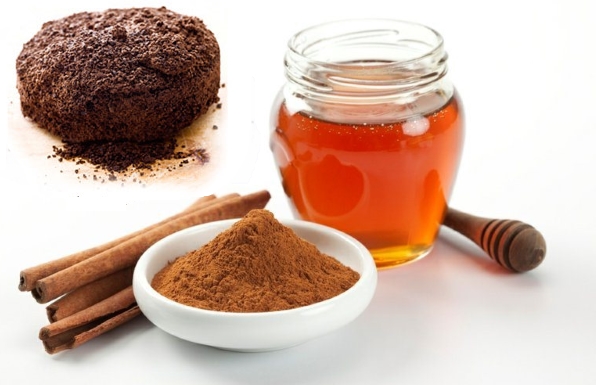 Gommage corporel du marc de café. La recette pour faire un gommage au café de vos propres mains contre la cellulite. Une photo