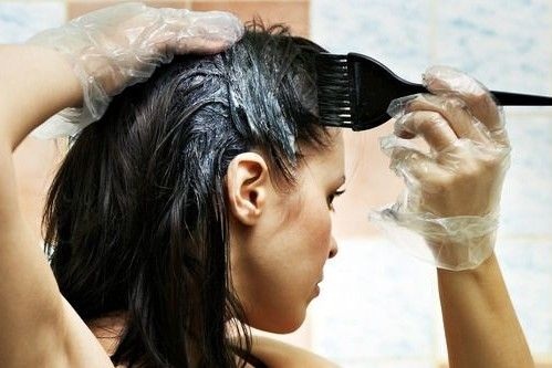 Teinture des cheveux sur cheveux foncés après éclaircissement, mise en évidence. Photo comment faire à la maison