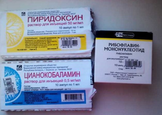 Vitamines pour la chute et la croissance des cheveux. Liste des produits efficaces, peu coûteux dans la pharmacie, des avis et des prix. Comment bien boire après l'accouchement