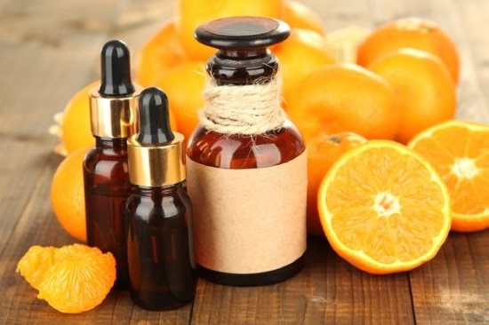 L'huile d'orange. Application pour les cheveux, les ongles, la peau du visage, la cellulite, les vergetures sur le corps. Comment faire du beurre à la maison