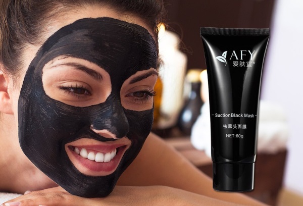 Masque noir pour les points noirs et l'acné. Recettes, comment faire, appliquer à la maison, combien conserver