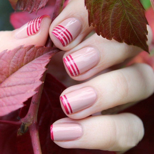 Manucure française avec vernis gel. Photo avec motif 2020, tendances de la mode. Comment faire des ongles courts et longs