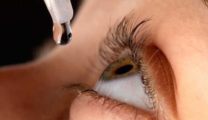 Moyens pour la croissance des cils en pharmacie: huiles, sérums, biogel. Comment renforcer les cils et améliorer leur croissance