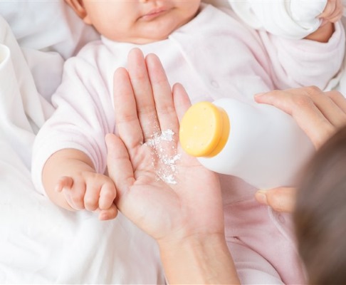 Bisabolol. Qu'est-ce que c'est dans les cosmétiques, les instructions d'utilisation, les propriétés, les avantages et les inconvénients pour le visage, les lèvres, les cheveux