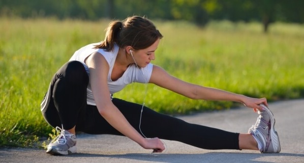 Comment gonfler les abdominaux d'une fille à la maison, rapidement 1 semaine avant les cubes. Exercices efficaces pour dégager le ventre