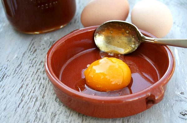 Masques pour la brillance, le soyeux et la douceur des cheveux. Remèdes professionnels et recettes maison