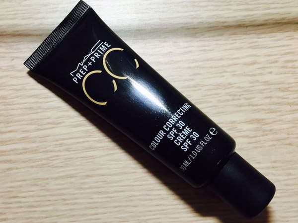 CC crème - qu'est-ce que c'est, en quoi elle diffère de la crème BB, comment choisir et appliquer sur le visage. Les meilleures crèmes CC pour différents types de peau