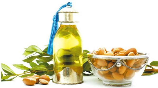 Huile d'argan pour les cheveux. Propriétés, mode d'emploi, produits professionnels: Londa, Kapus, Hair Vital, Tahe Keratin Gold