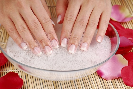 Comment faire pousser rapidement des ongles: en quelques jours, une semaine à la maison. Bains, vitamines, masques, huiles, comprimés de la pharmacie, produits