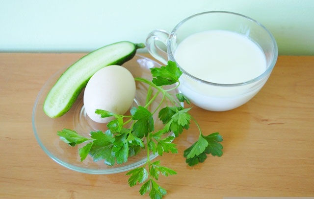 Masque de blanchiment pour le visage contre les taches de vieillesse, les coups de soleil, pour les peaux sèches. Recettes maison