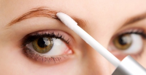 Acide nicotinique pour sourcils et cils en ampoules. Application, comment utiliser, photos, avis