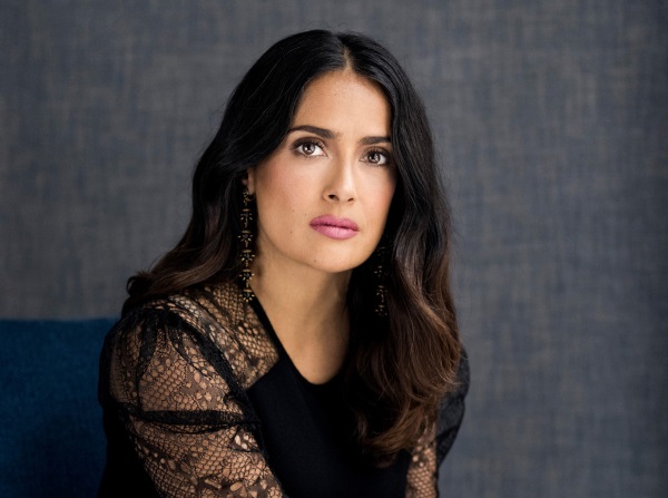 Salma Hayek. Des photos dans sa jeunesse, sur la plage, en lingerie, au quotidien. Chirurgie plastique