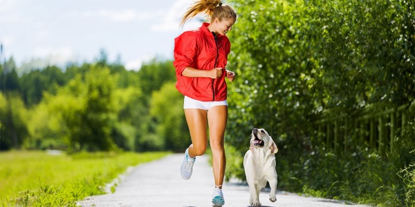 Comment éliminer la cellulite sur les jambes et le bas.Exercices pour la semaine, programme de formation pour filles