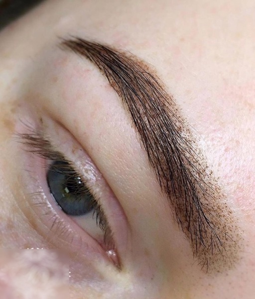 Maquillage permanent des sourcils, saupoudrage de poudre. Photos avant et après, combien de temps, guérison