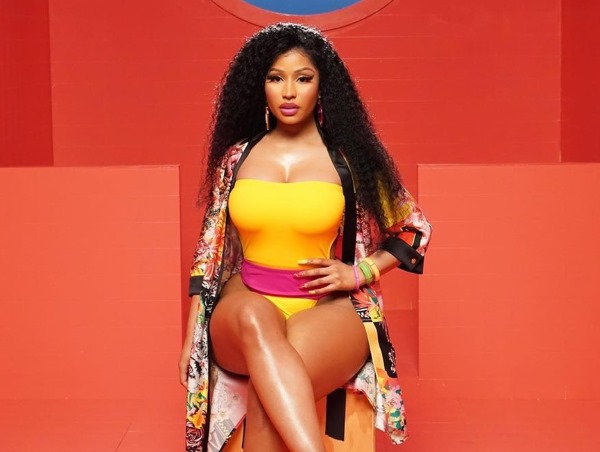 Nicki Minaj. Photo en maillot de bain, avant et après la chirurgie plastique, sans maquillage, photoshop, vie personnelle