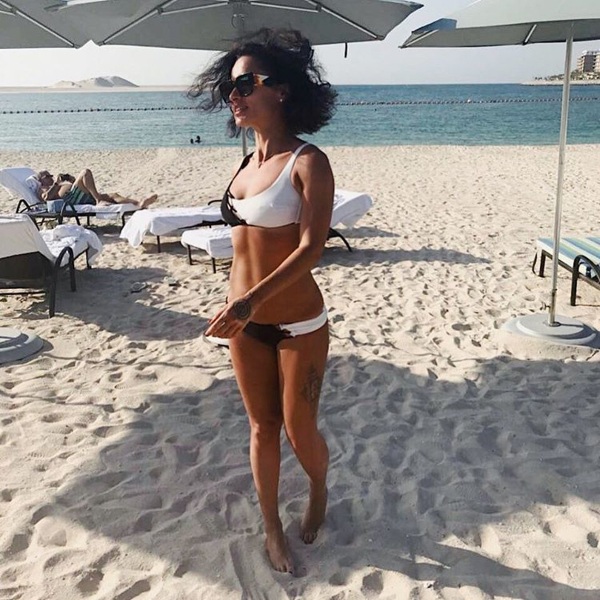 Tina Kandelaki. Photo, à quoi ça ressemble en maillot de bain, avant et après la chirurgie plastique, sans maquillage, photoshop