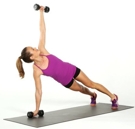 Exercices de poitrine pour les filles. Programme d'entraînement d'une semaine à la maison