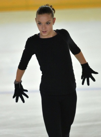 Adeline Sotnikova. Photo en maillot de bain, paramètres de la figure, comment cela a changé, perte de poids, biographie