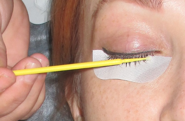 Botox ou lamination des cils: quel est le meilleur, qu'est-ce que c'est, en quoi est-ce différent?