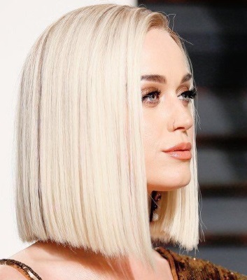 Coupes de cheveux pour femmes pour cheveux moyens sans frange. Photo, vues avant et arrière