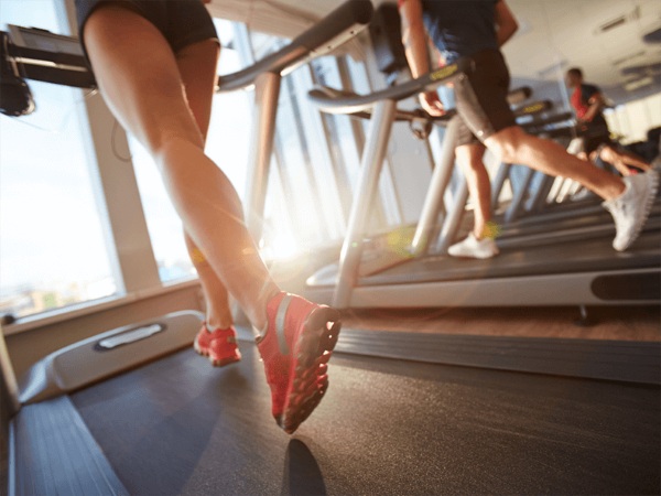 Types de simulateurs dans le gymnase et comment les utiliser. Noms pour les filles